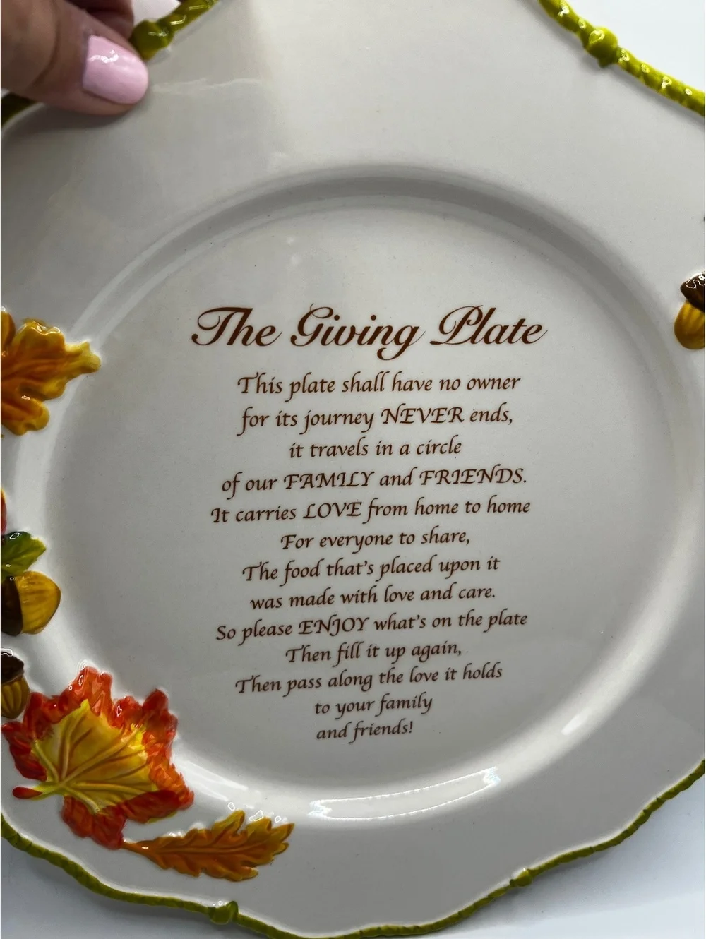New Temp-tations by Tara 11 3/4” Giving Plate dish